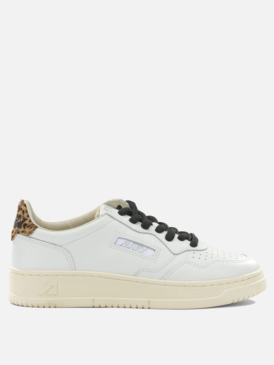 Low top sneakers 100% leather - 100% rubber  White - Autry Women | VIETTI Online Store 
