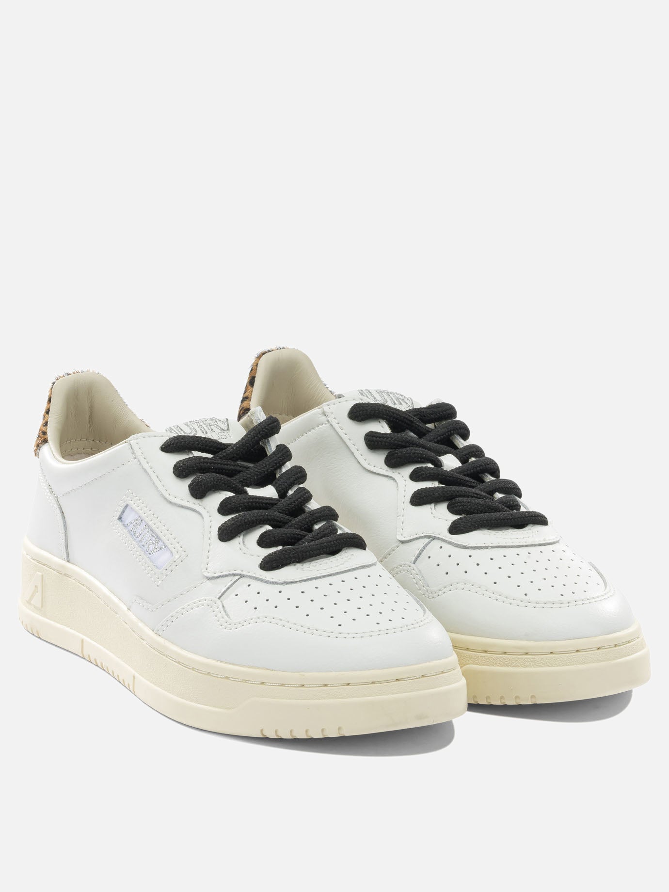 Low top sneakers 100% leather - 100% rubber  White - Autry Women | PDP | VIETTI Online Store | Zoom-Modal_2
