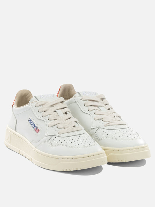 Low top sneakers 100% leather - 100% rubber  White - Autry Women | VIETTI Online Store | 2
