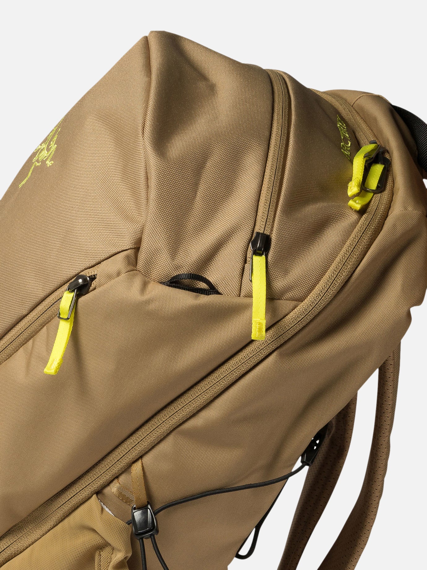 Arc'teryx "Mantis 26" backpack Beige