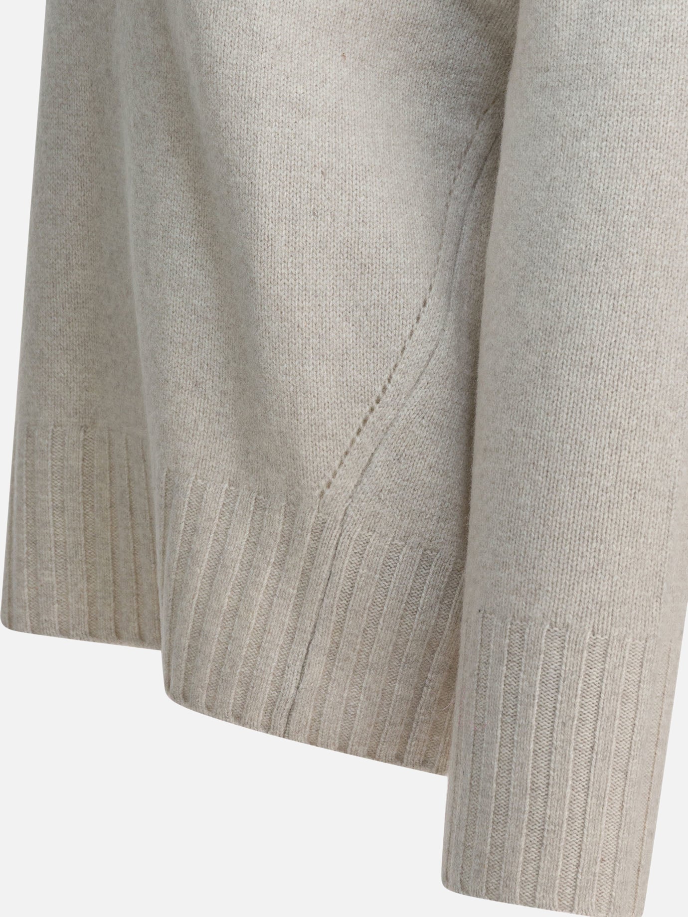 V neck sweaters Solid colour  White - Umarmung Women | PDP | VIETTI Online Store | thumbnail_4